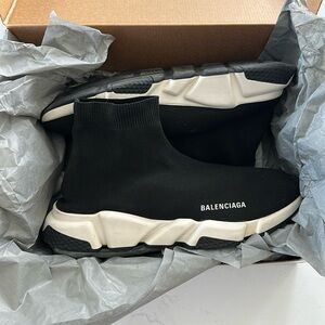 men’s size 11 balenciaga speed runners